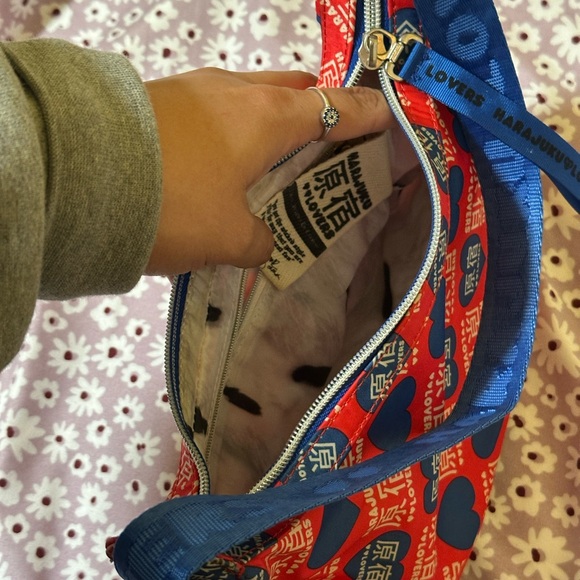 Harajuku Lovers shoulder bag - Picture 3 of 3